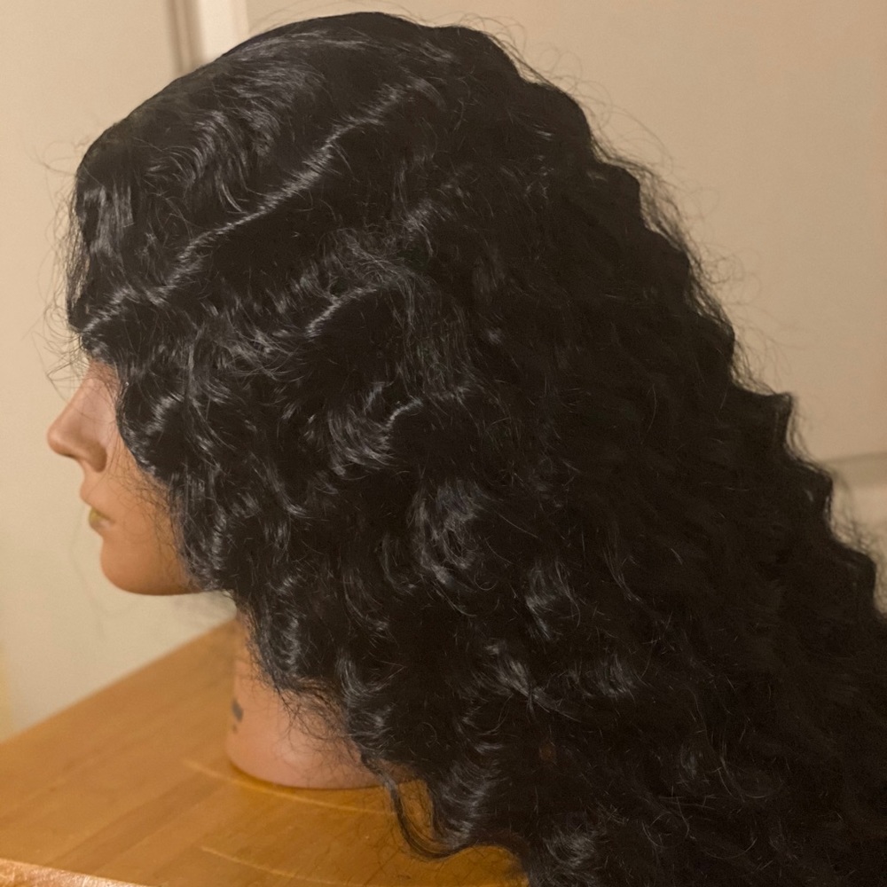 Wig - Picture 4 of 5